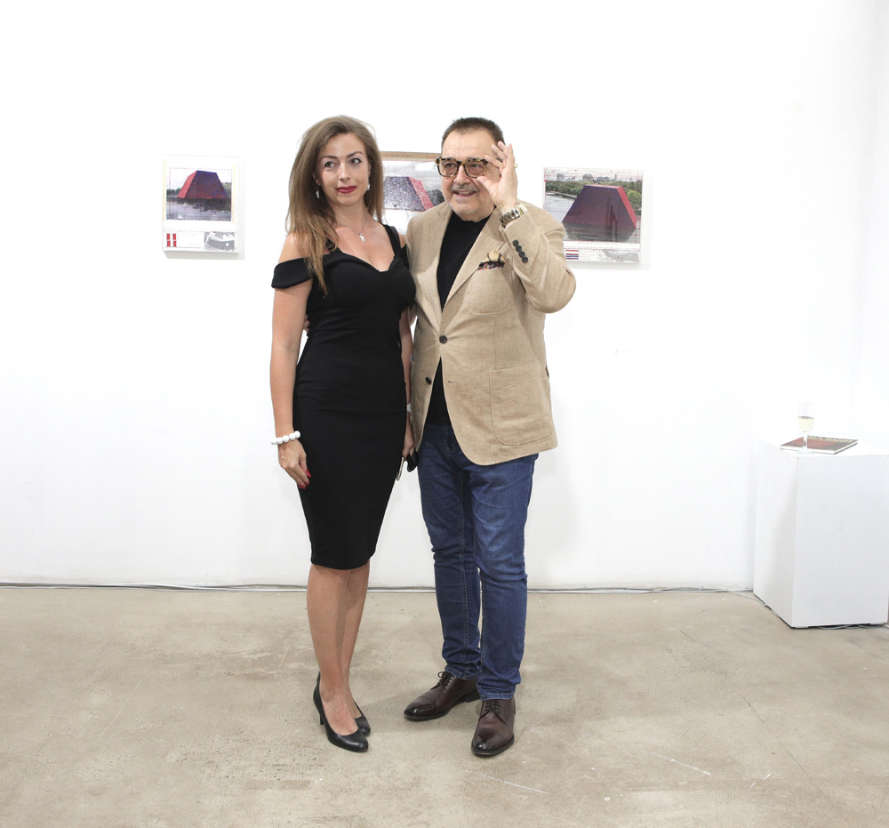 ONE Gallery ������� ����� ������ ����� �����������������